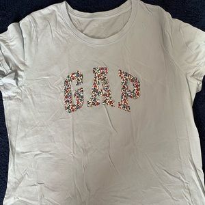 Gap T shirt
